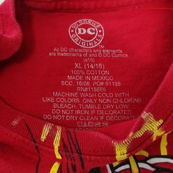 DC Flash T-shirt  - Picture 2 of 3